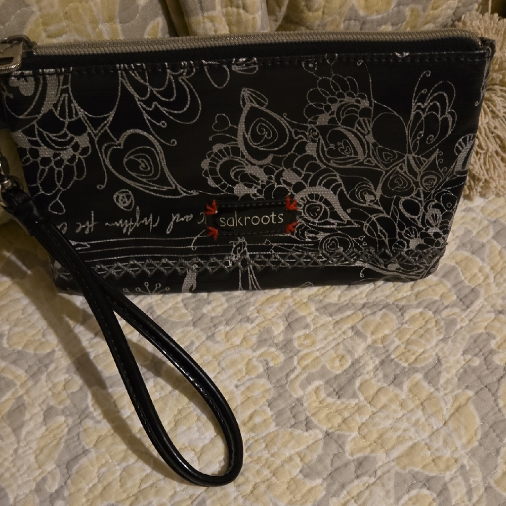 Sakroots Monochrome Floral Wristlet
